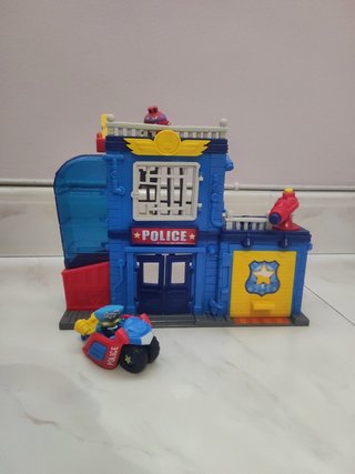 Comisaría cárcel Superzings