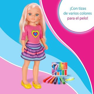 Nancy haciendo mechas