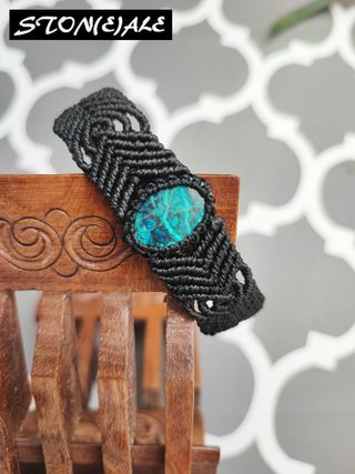 Bracciale in macrame con azzurrite
