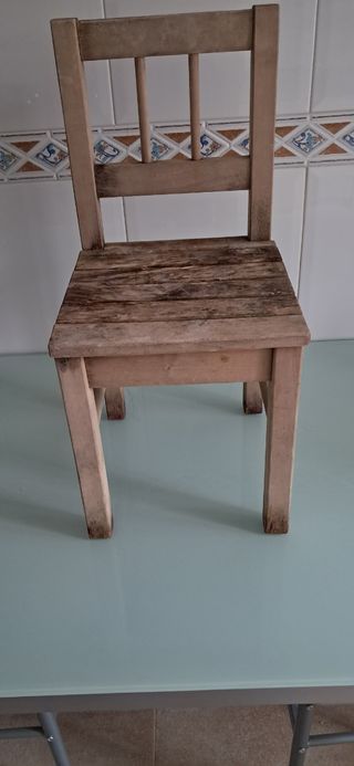Silla de madera