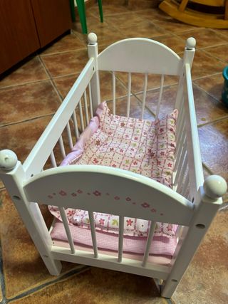 Cunita madera juguete