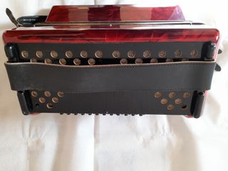 Acordeón Hohner Arietta II M de 72 bajos