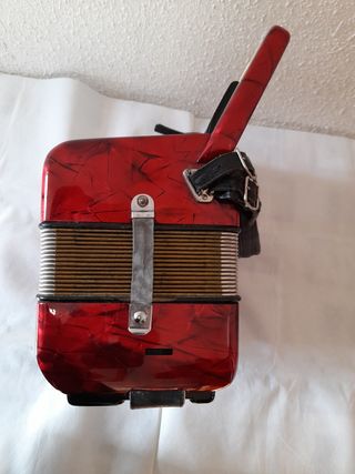 Acordeón Hohner Arietta II M de 72 bajos