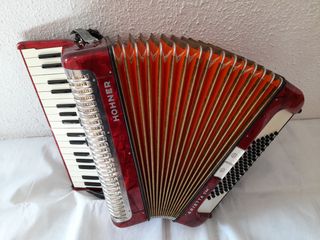 Acordeón Hohner Arietta II M de 72 bajos