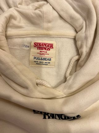 Sudadera Pull&Bear Stanger Things mujer