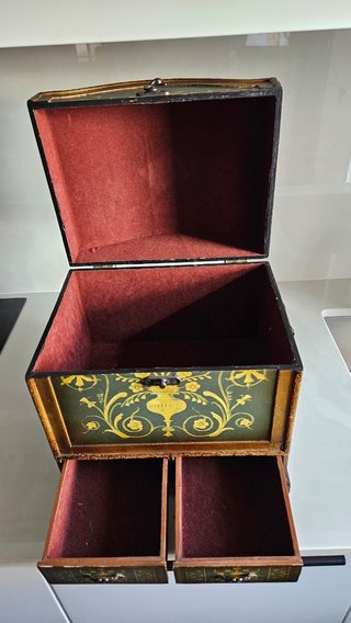 Joyero o caja guardacosas