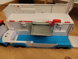 Camión patrulla canina