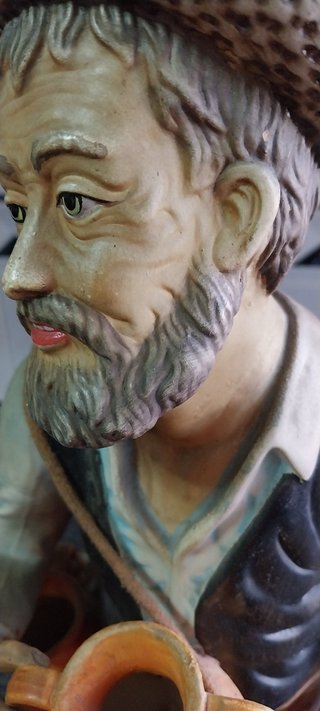 Figura hombre cantaros