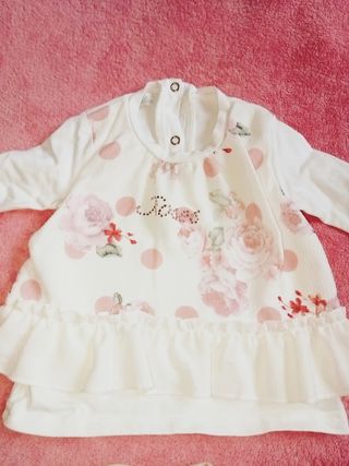 Lotto bimba 3 maglie e un pantalone 6/9mesi