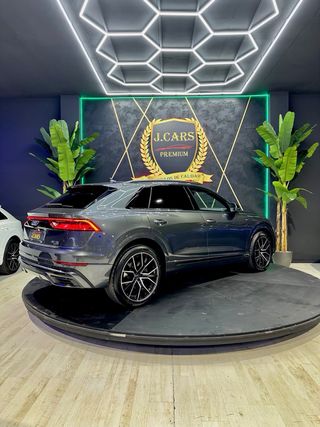 AUDI Q8 ( S-LINE + BLACK LINE ) 5.0TDI QUATRO