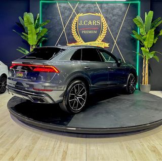 AUDI Q8 ( S-LINE + BLACK LINE ) 5.0TDI QUATRO