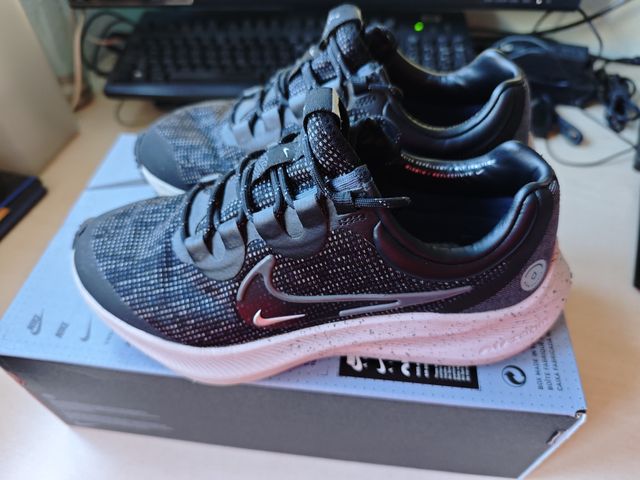 Nike Zoom Winflo 8 Shield W Talla 38.5 EU