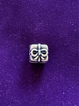 Pulsera Pandora + 7 charms 