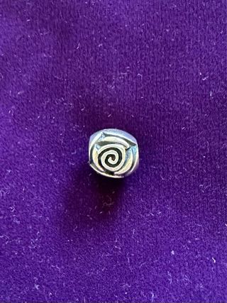 Pulsera Pandora + 7 charms 