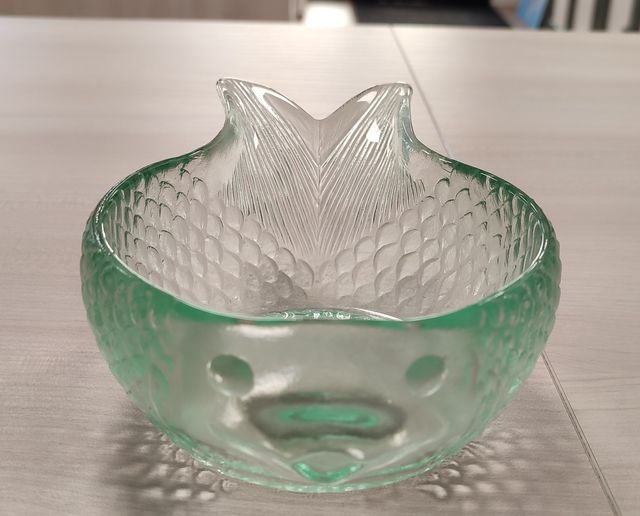 Ciotola in vetro a forma di pesce