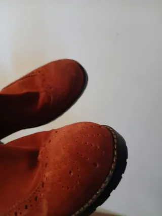 Stivaletti in pelle camoscio corallo