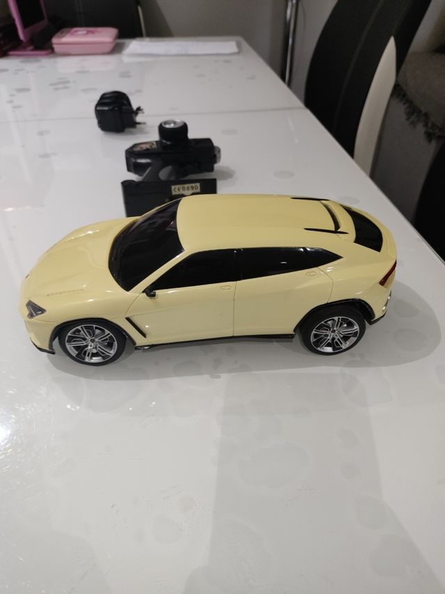 Coche RC Lamborghini Aurus 1/16