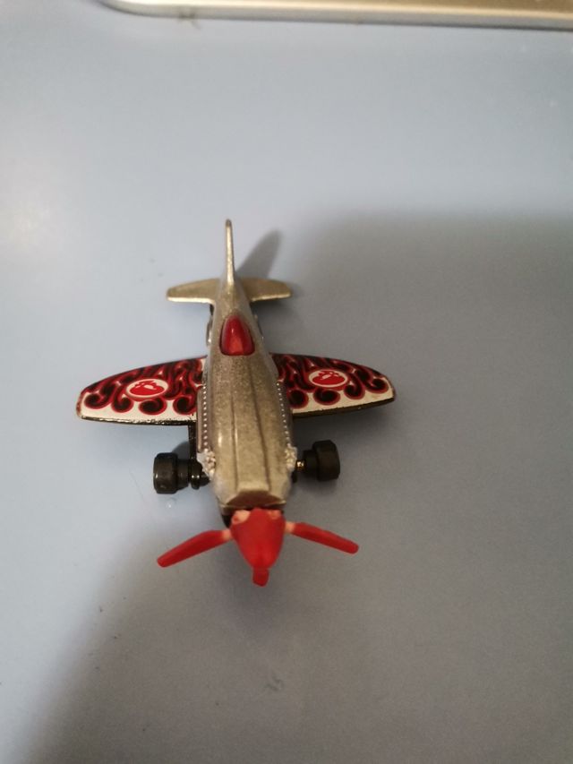Aereoplano acrobatico hot wheels
