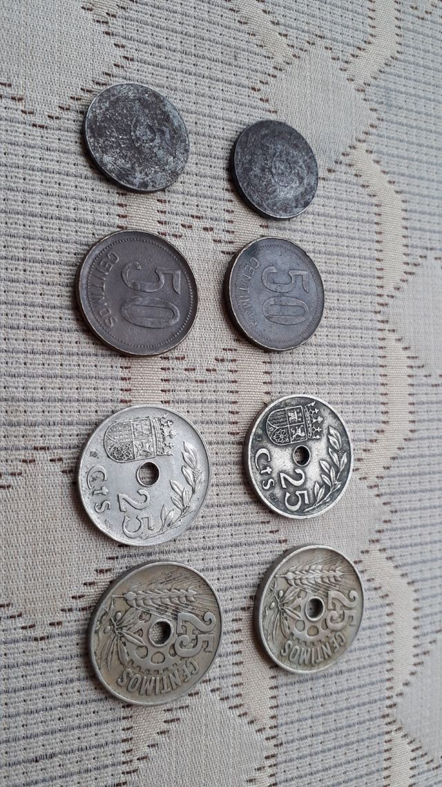 8 monedas de la República Española 
