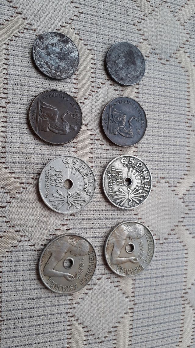 8 monedas de la República Española 