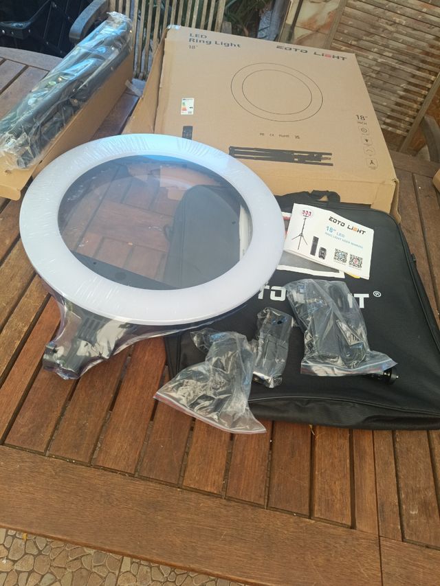 Anillo de luz trípode 18" con mando