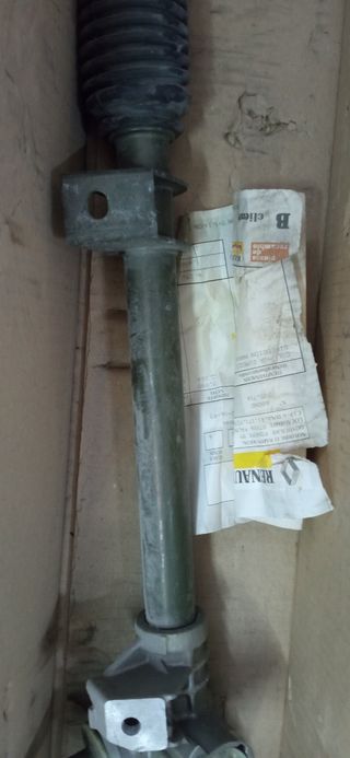 Caja dirección Clio I 7701467263