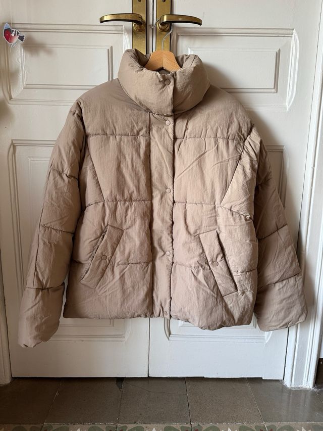 Chaqueta acolchada beige (con etiqueta)