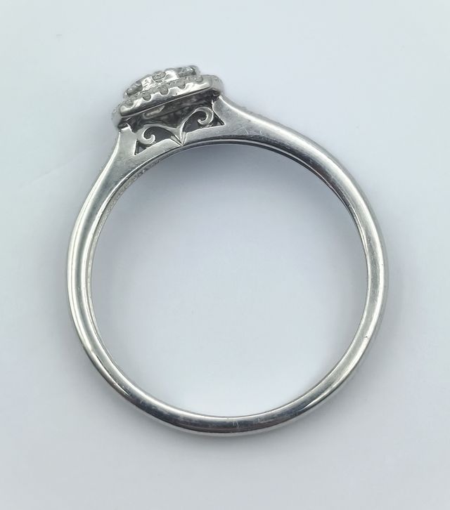 Anillo Oro Blanco 14kt con Diamantes