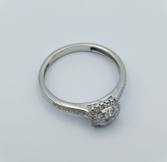 Anillo Oro Blanco 14kt con Diamantes