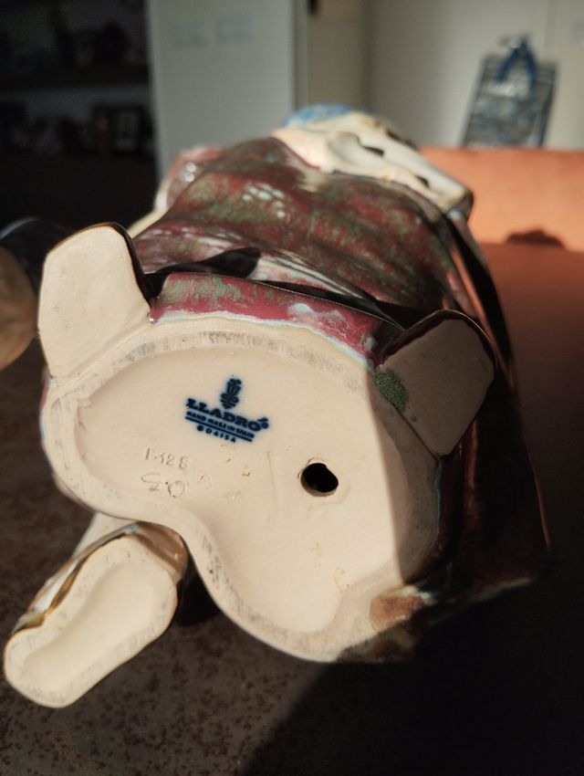 Lladro- " Pareja campesina con perrito "