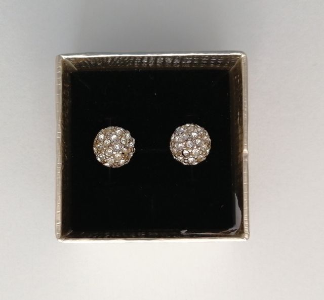 Pendientes semiesfera brillantes