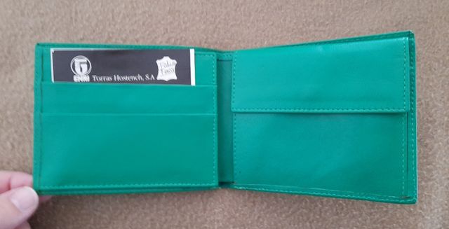 Monederos/ billeteros...de  piel.