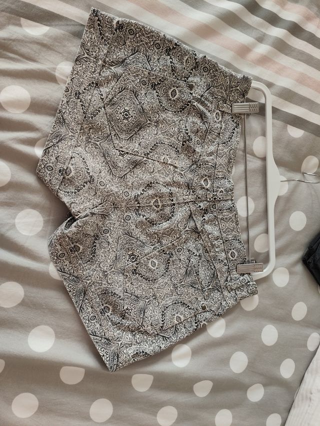 Pantalón corto de mujer