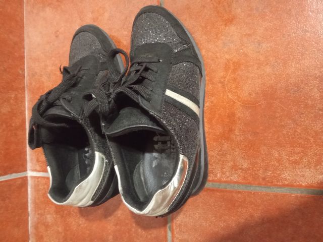 Zapatillas con cuña interior XTI