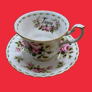 TAZA DE TE Y PLATO ROTAL ALBERT MES DE JUNIO
