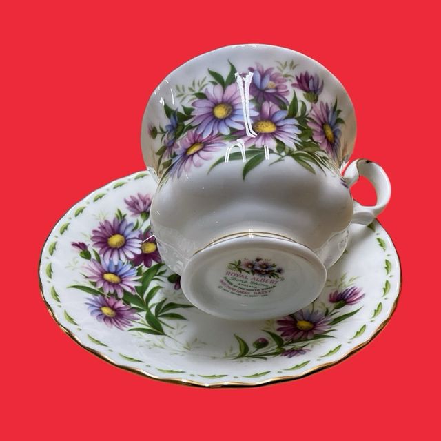 TAZA DE TE Y PLATO ROYAL ALBERT MES SEPTIEMBRE
