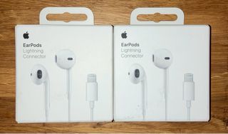 2 cuffie cablate Earpods to lightning IPhone Apple