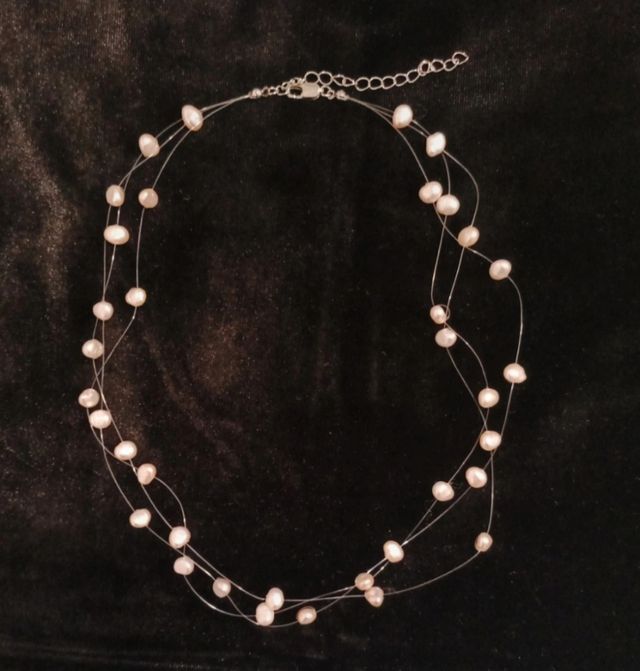 Collar de perlitas de Borneo