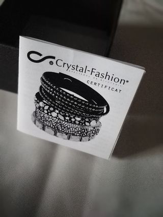 Set di orecchini + ciondolo della linea SWAROVSKI