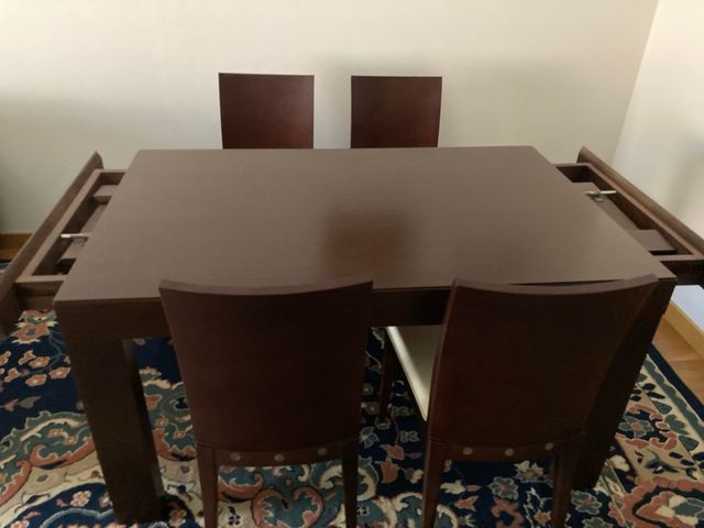 Mesa y 6 sillas comedor