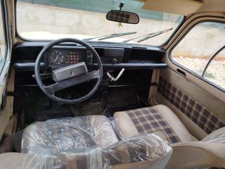 Renault r4 per ricambi perfettamente funzionante