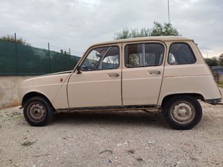Renault r4 per ricambi perfettamente funzionante