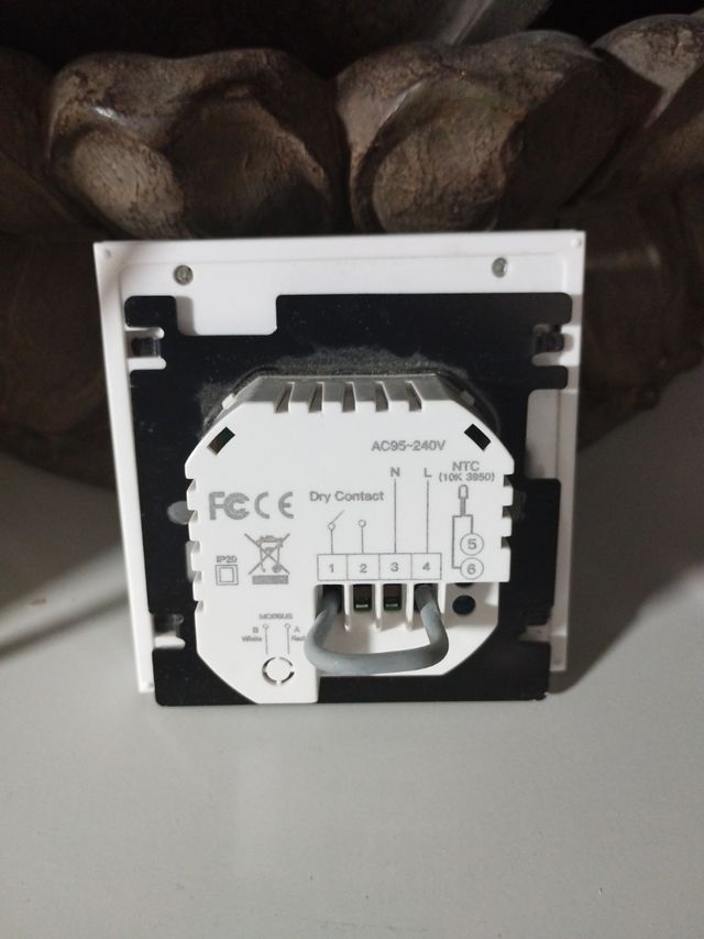 Termostato calefacion sin usar Nuevo MOES