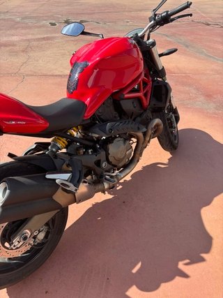 Ducati monster 821