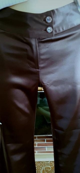 Pantalón de vestir  campana talle alto.