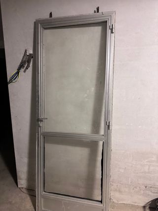Puerta de aluminio