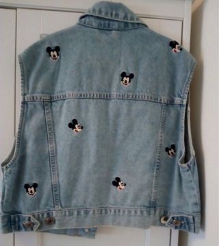 chaleco vaquero Mickey Stradivarius