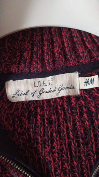 Jersey de lana rojo y azul