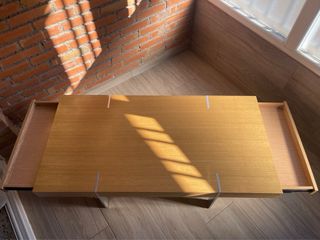 Mesa de centro moderna con almacenamiento oculto