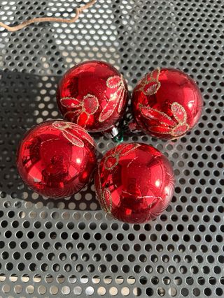 Palline di Natale e ghirlande vintage